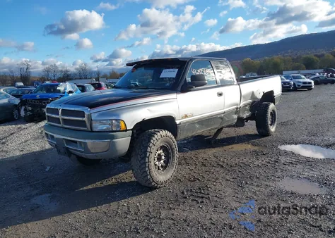 1997 Dodge Ram 2500 St z USA, uszkodzony, nr VIN 3B7KF23D2VG838289